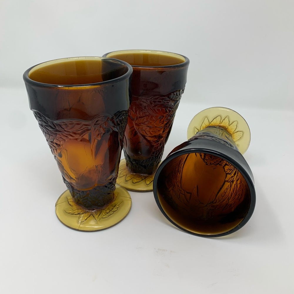💎 RARE VINTAGE TIARA SWEET PEAR Dark Amber footed Tumblers 9oz goblet glass 5” - Picture 4 of 8